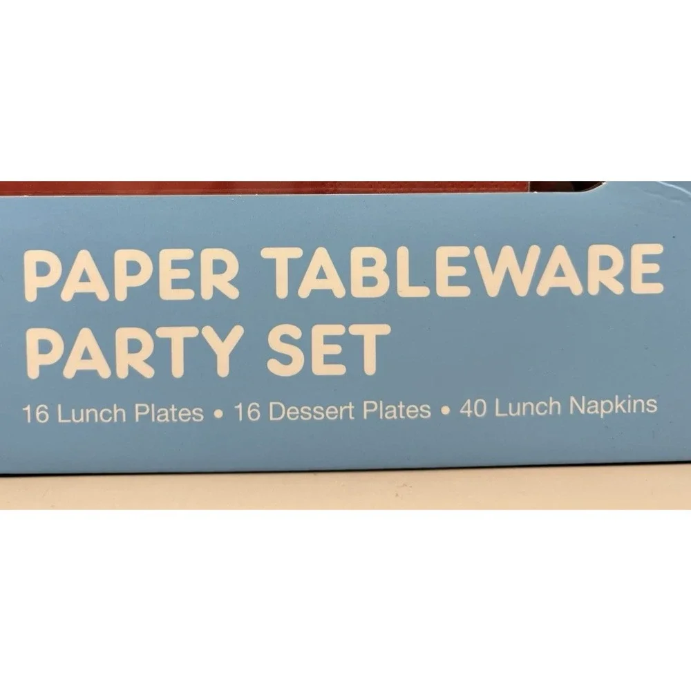 Hello Kitty Paper Tableware Party Set Merry Christmas Tree Gifts NEW In Box